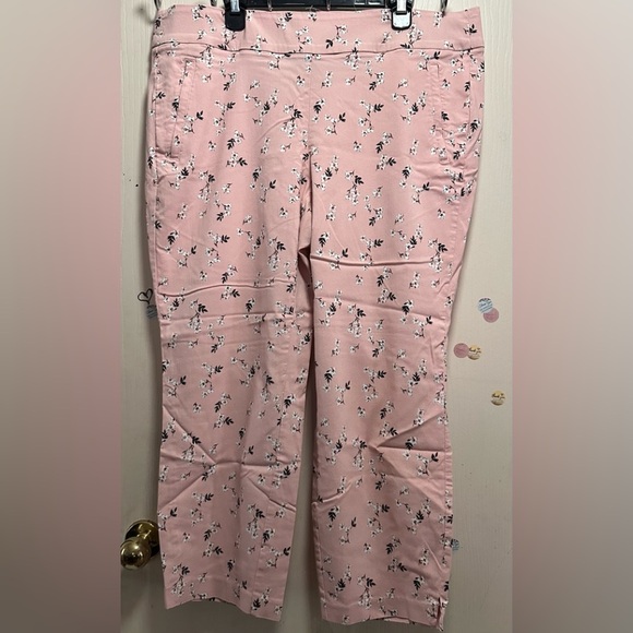 Lane Bryant The Allie Pull-On Cropped Pants - Plus Size 20R - Pink Floral - Picture 4 of 16